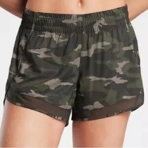 ATHLETA Mesh Racer Run Short 4" Green Camo Print
